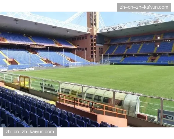 观众席上的旗帜：热那亚球迷打出标语支持遭遇空难的都灵队